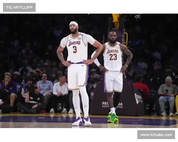 洛杉矶双雄齐聚，NBA季后赛争夺战揭幕