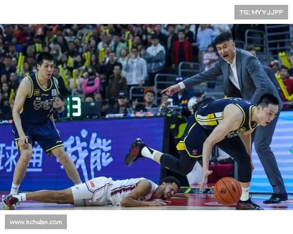 CBA季后赛战术调整：教练如何应对挑战？